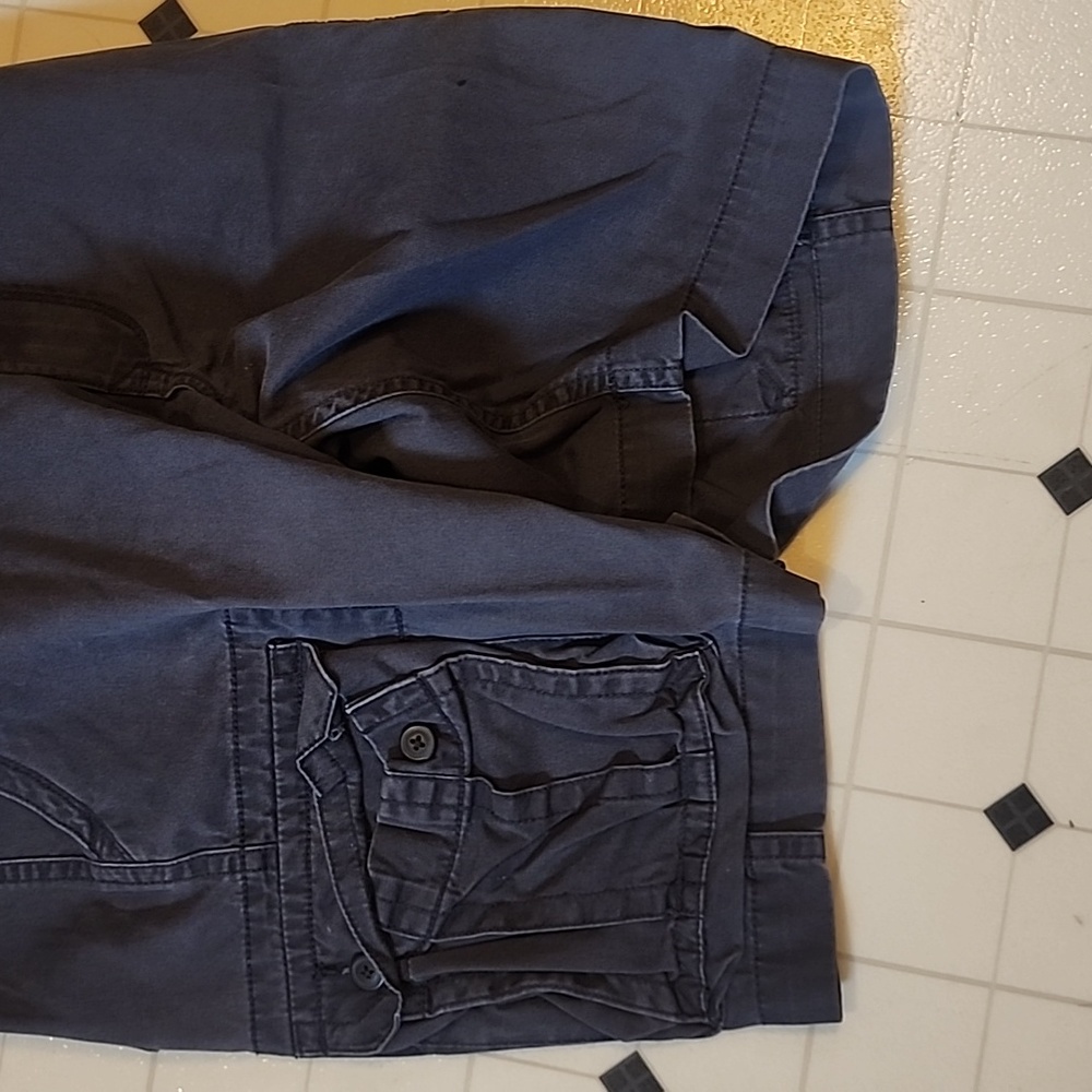 Cargo Shorts - Picture 9 of 9